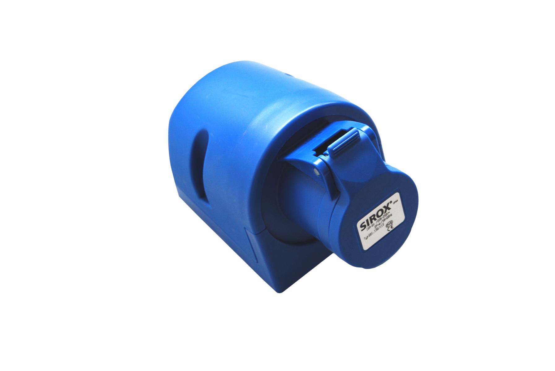 CEE-Wandsteckdose. 3-polig